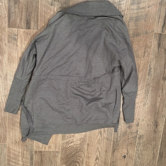 Caslon Woman’s Gray Cardigan Size XS - Picture 4 of 6